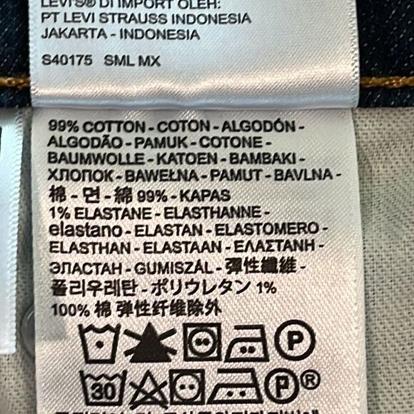 Levi’s 541 Dark Wash Athletic Fit Jeans Size 50x28.5 - Picture 5 of 6